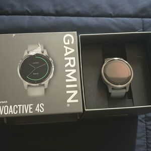 Garmin VIVO active 4S GPS Smartwatch with health monitoring